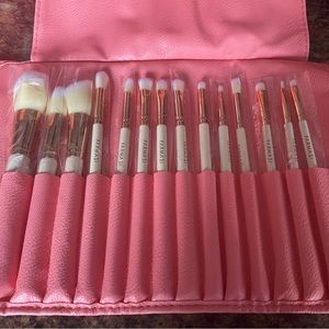 Farmasi 14 Piece  Makeup Brush Set
